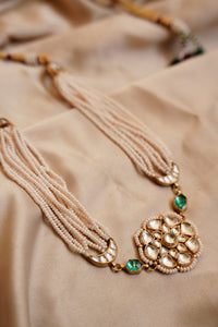 Mehnaz choker