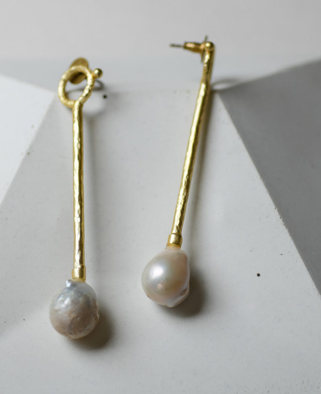 Baroque single drop long earrings