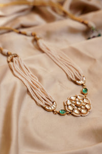 Mehnaz choker