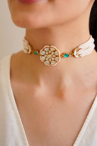Mehnaz choker