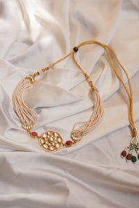 Mehnaz choker