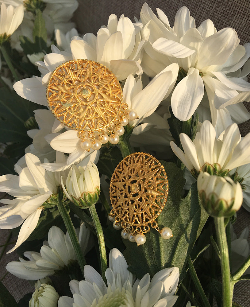 Gold plated earrings with freshwater pearls